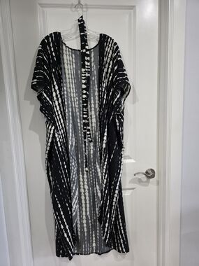 Black and White Tie-Dye Swim Coverup